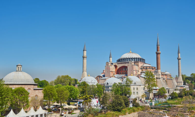 Explore the Captivating City of Istanbul: A Must-Visit Destination